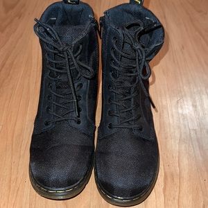 Kids Doc Martens ‘Combs’